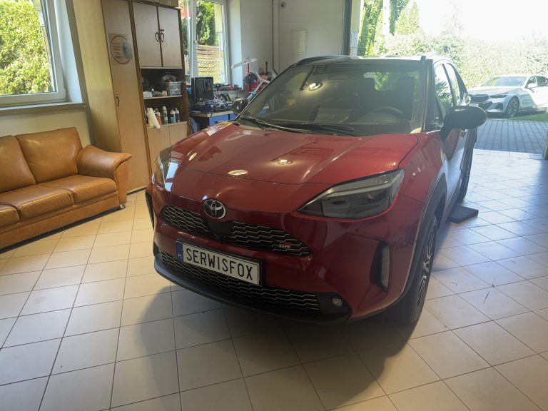 Toyota Yaris Cross Hybrid - realizacja montażu SerwisFox