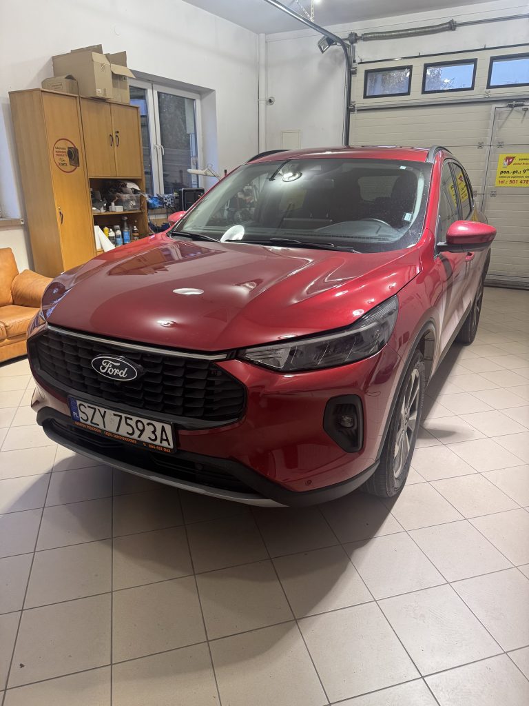 FORD KUGA - realizacja montażu SerwisFox
