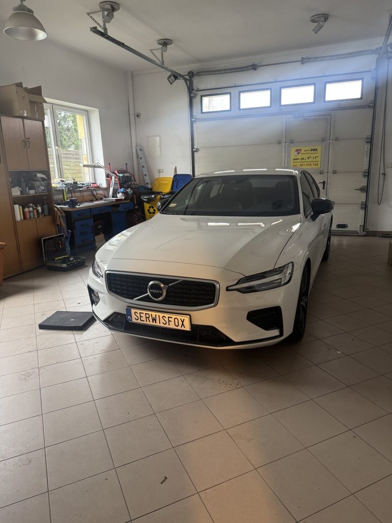 VOLVO S60 - realizacja montażu SerwisFox