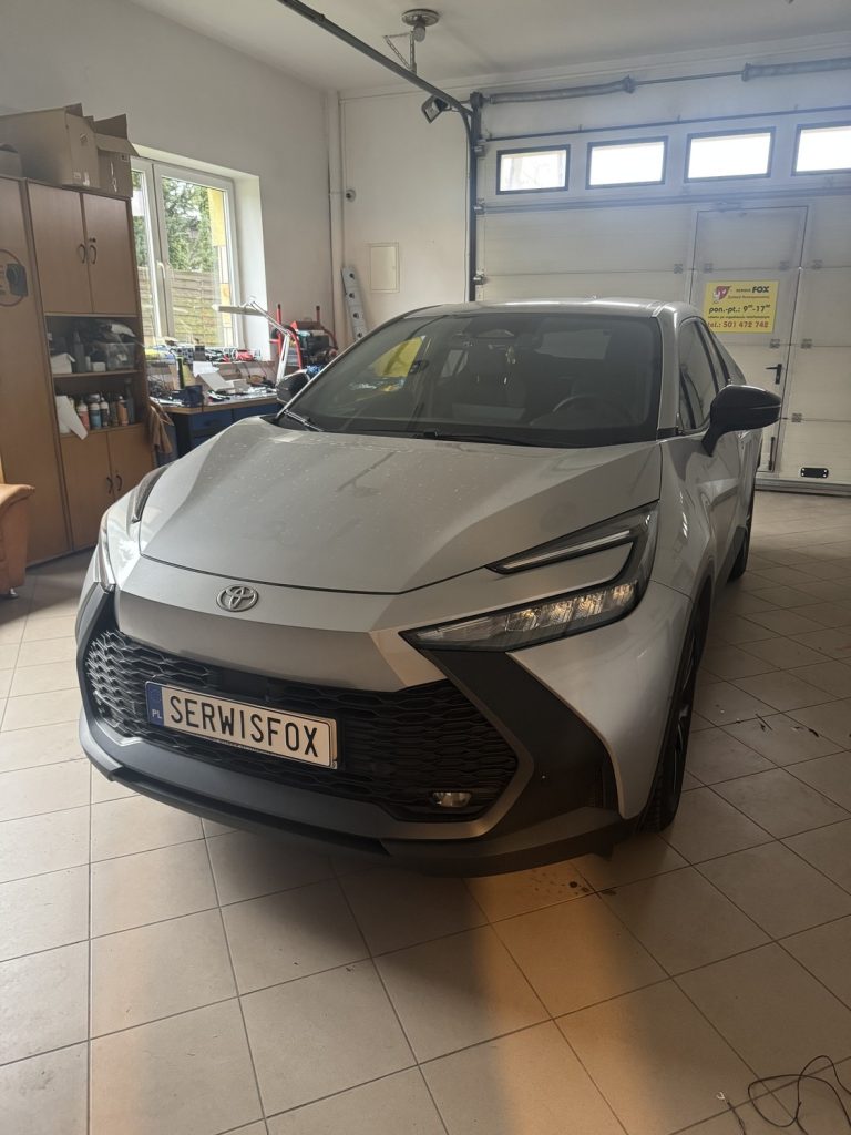 TOYOTA CHR - realizacja montażu SerwisFox