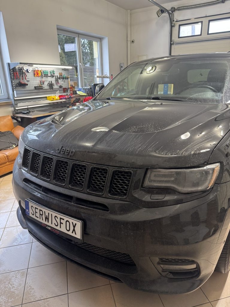 Jeep Grand Cherokee SRT - realizacja montażu SerwisFox