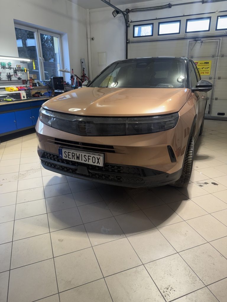 Opel Grandland - realizacja montażu SerwisFox