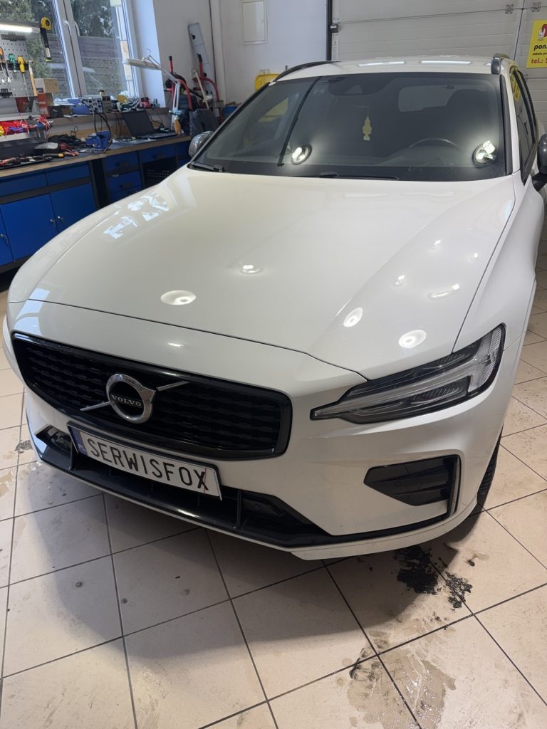 VOLVO V60 - realizacja montażu SerwisFox
