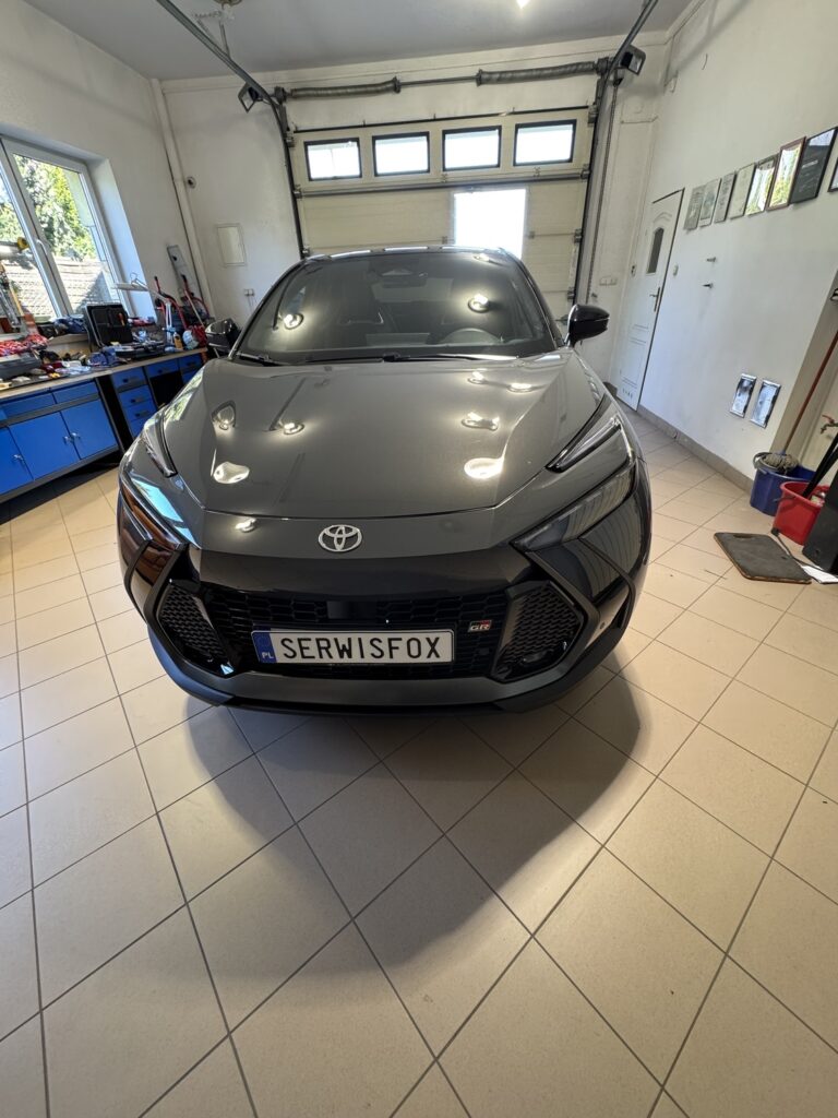 TOYOTA CHR GR - realizacja montażu SerwisFox
