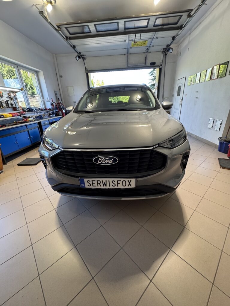 FORD KUGA - realizacja montażu SerwisFox