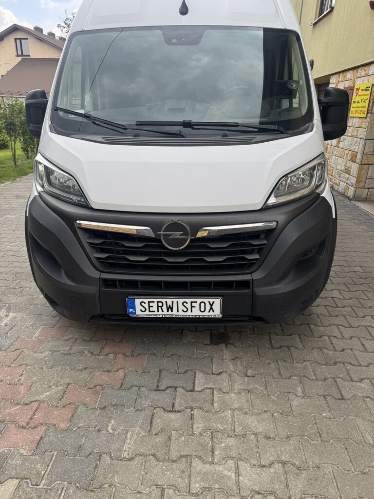 Opel Movano - realizacja montażu SerwisFox