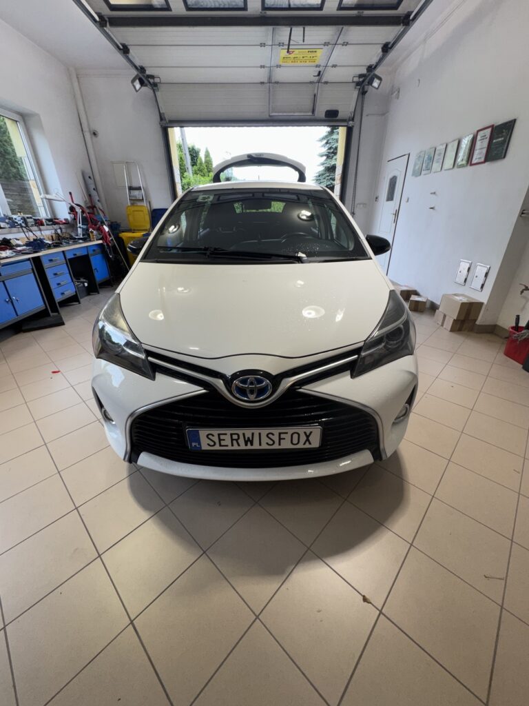 TOYOTA YARIS - realizacja montażu SerwisFox