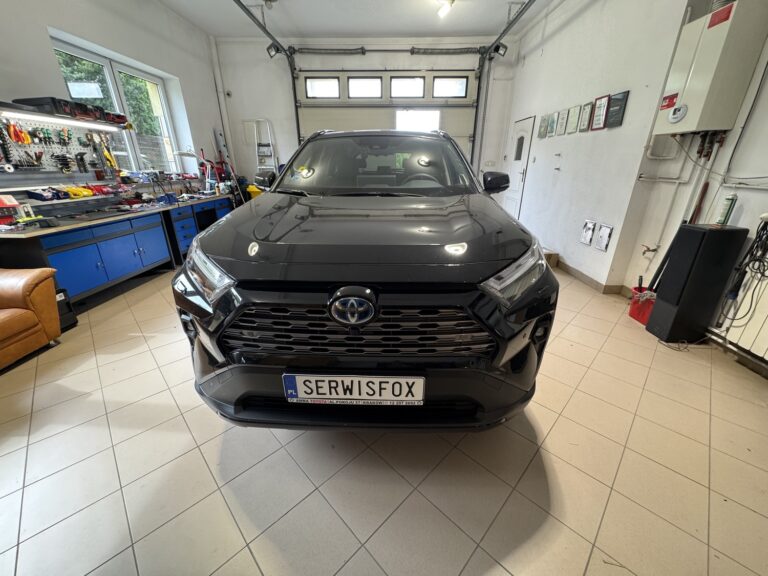 TOYOTA RAV 4 - realizacja montażu SerwisFox