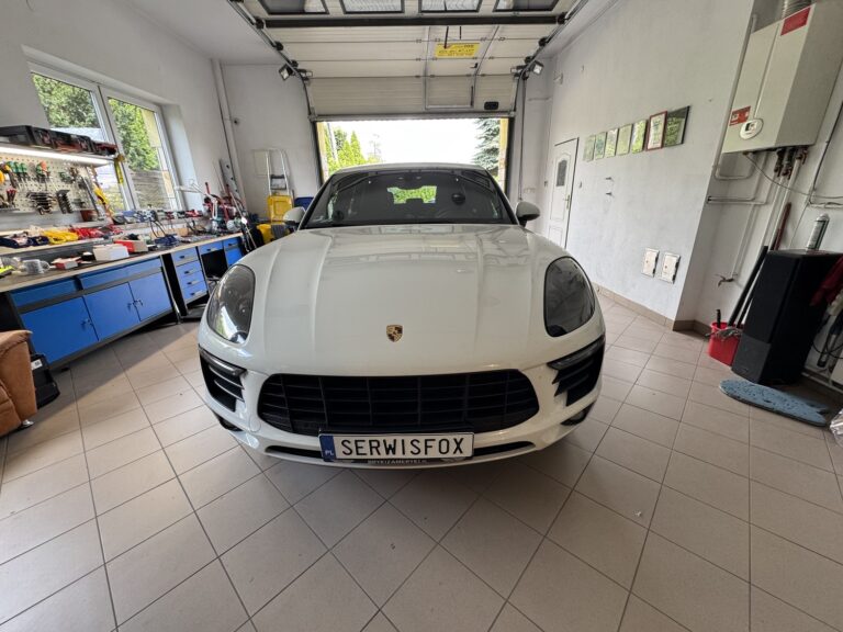 PORSCHE MACAN - realizacja montażu SerwisFox