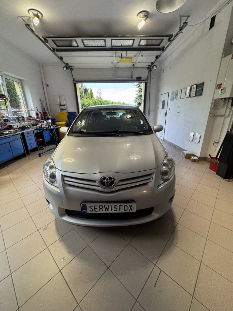 TOYOTA AURIS - realizacja montażu SerwisFox