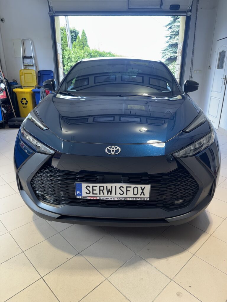 TOYOTA CHR - realizacja montażu SerwisFox