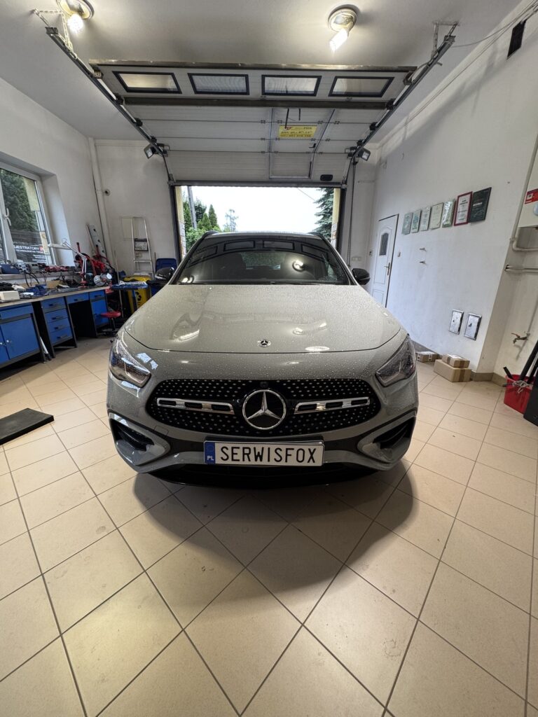 Mercedes GLA - realizacja montażu SerwisFox